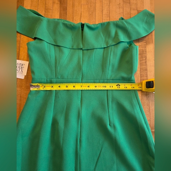 Chic Versatile Off-Shoulder Vibrant Green Cocktail Dress Size M - Picture 9 of 11
